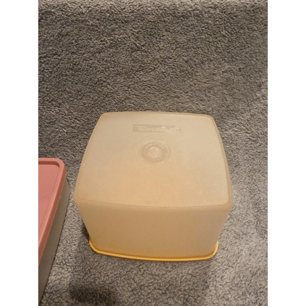 Vintage‎ Lot Of 3 Tupperware Containers 312-60, 670-1, 1458-6
